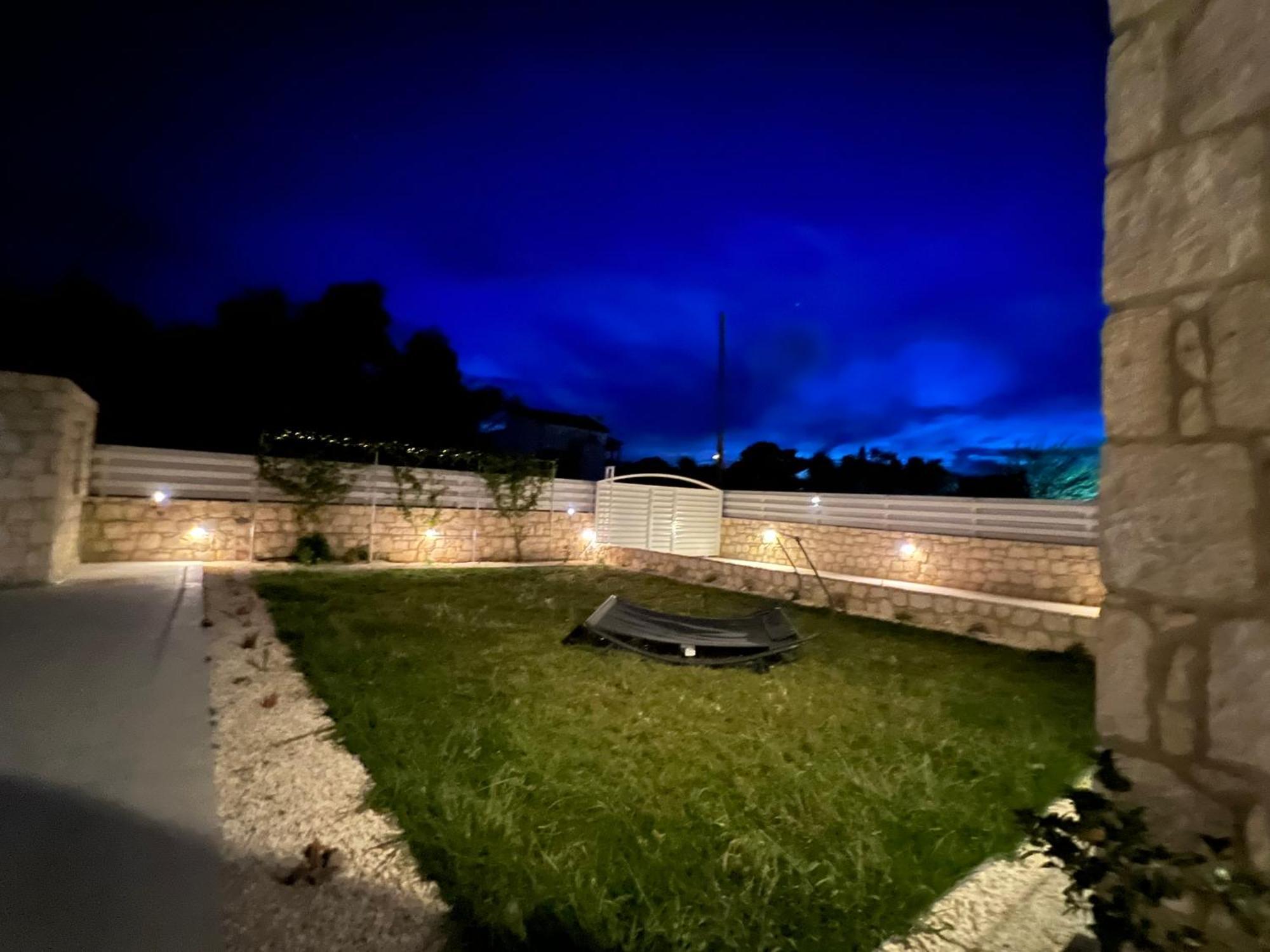 Вілла Jomavi Eco-villa Polis